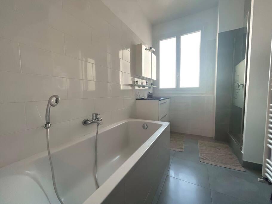 Gustave - Charming Eiffel Tower Appartement - Paris Extérieur photo
